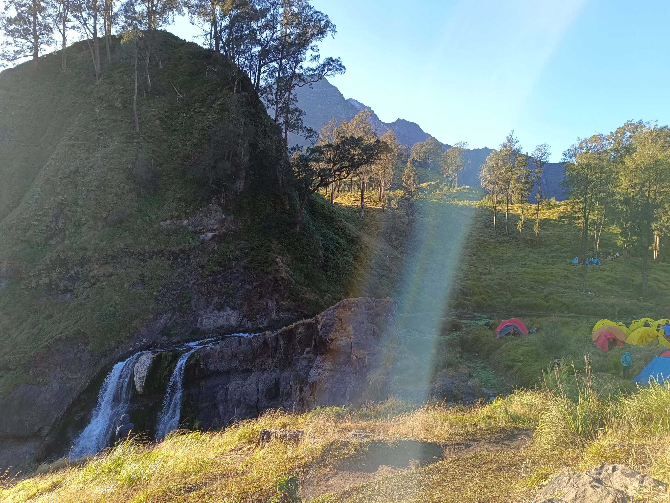 morning at segara anak lake